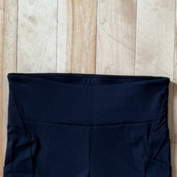 Women's Athleisure Shorts - Picture 2 of 6